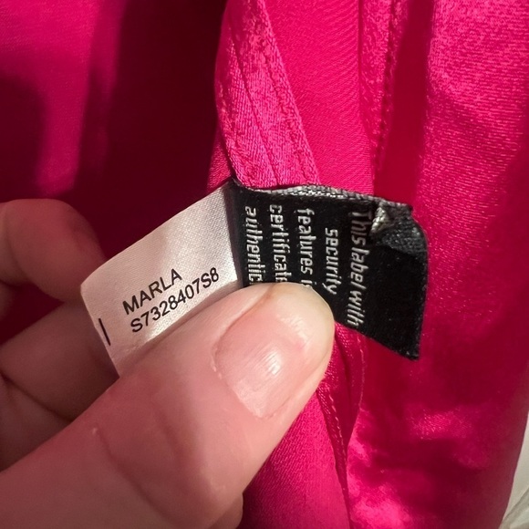 Diane Von Furstenberg Marla pink 100% silk wrap top - Picture 10 of 10